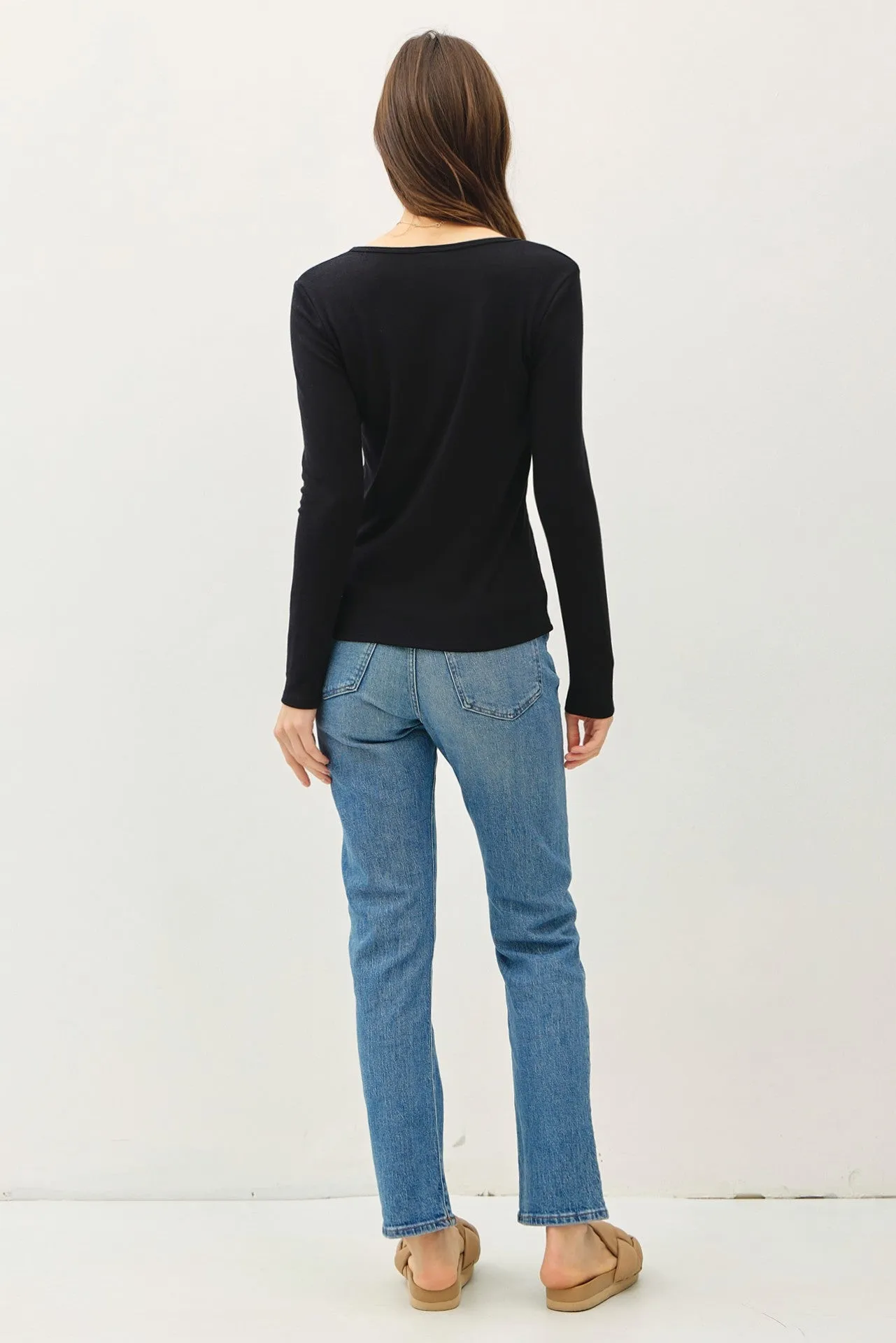 BASIC SQUARE NECK TOP