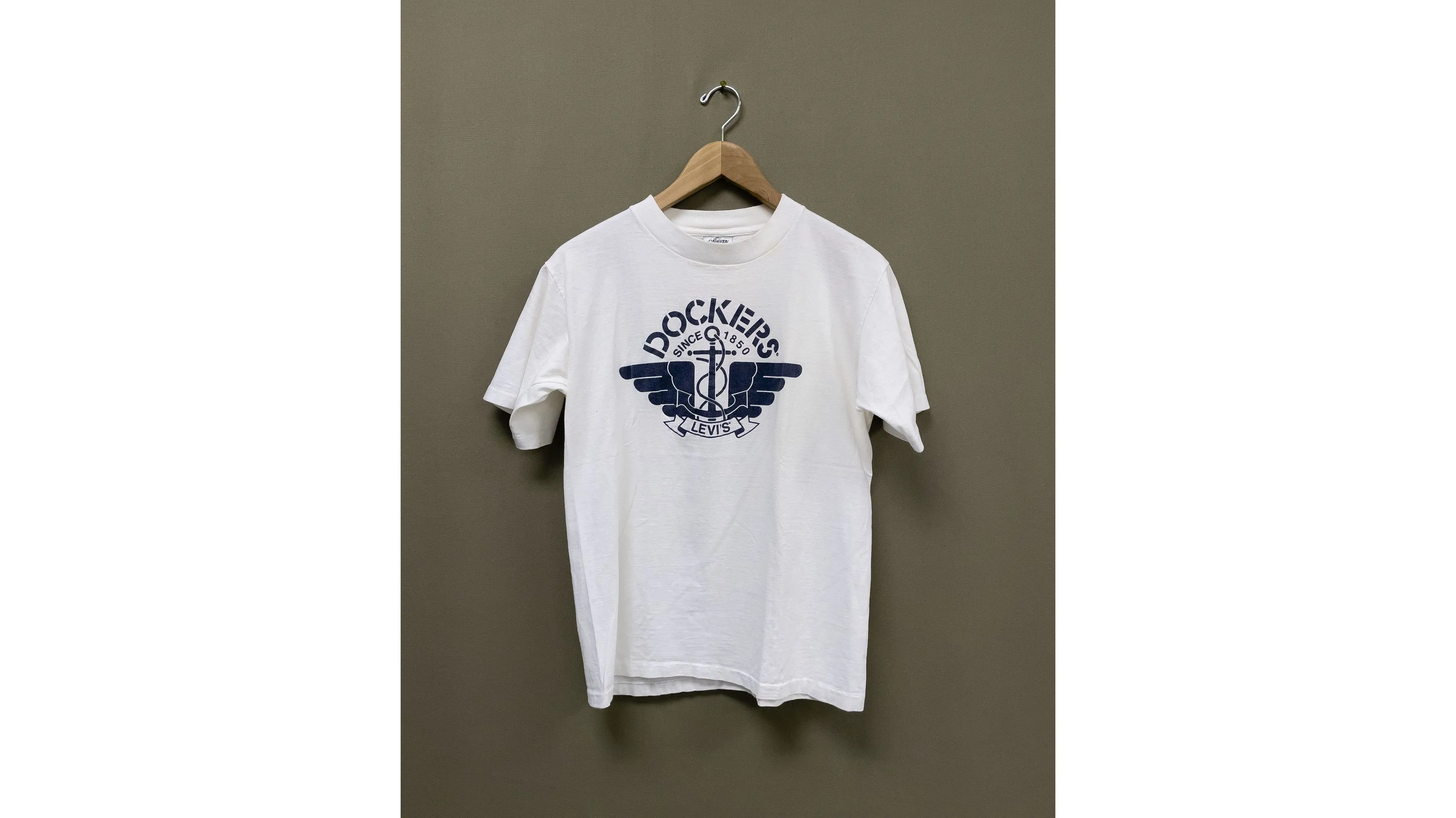 Dockers Logo Puff Print Tee - M